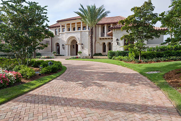 Best Driveway Pavers Near Me  in Rossvle, IL